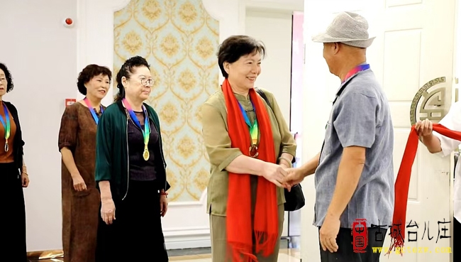枣庄六中四级二班同学毕业五十载丨相聚台儿庄大酒店再忆芳华（图）