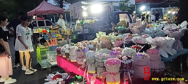 台儿庄：运河花开迎七夕 水乡古城暖意浓（图）