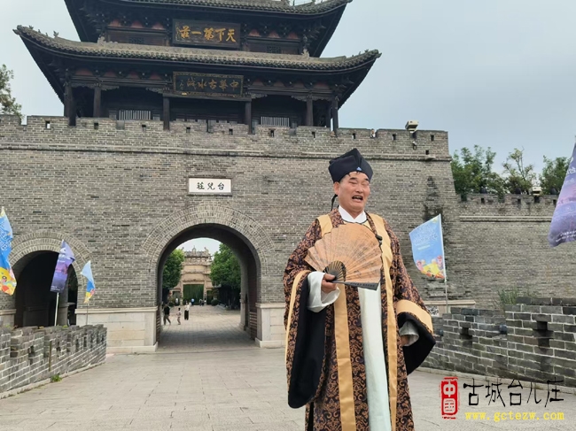 朱之文来台儿庄啦（图）