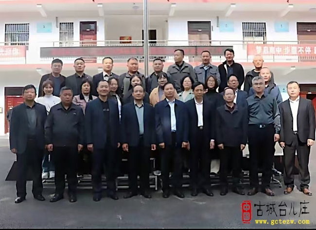 台儿庄区泥沟镇教育代表团赴南沙河镇学区考察学习（图）