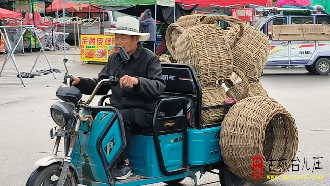 台儿庄“四月八会”热闹开场 传统盛会焕新彩（图）