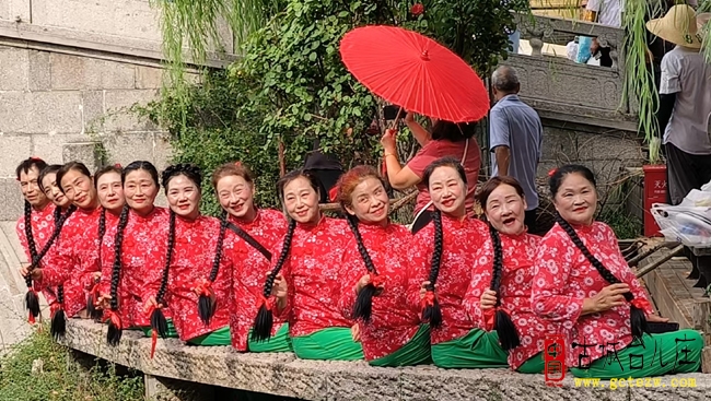 文化交流促融合，缅怀先烈守和平——台儿庄古城相遇（图）