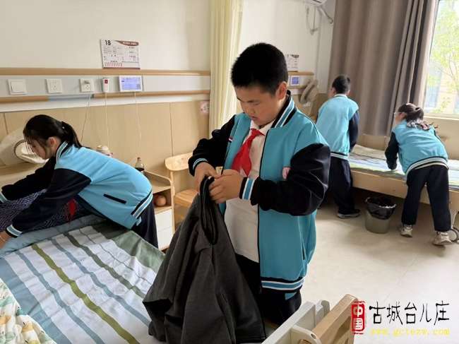 暖心敬老，情暖重阳丨台儿庄区明远实验小学插花校区举行重阳节活动（图）