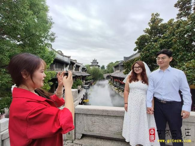 古城为媒.爱在国庆：台儿庄古城婚姻登记巡回点（图）