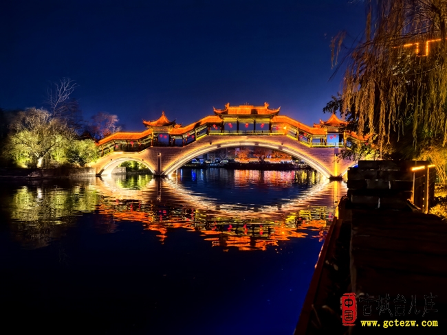 《师生有缘聚古城》作者：徐福堂