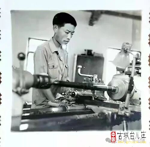 翻砂工逆袭副市长！吴承鉴徒手拓高新区，一枚金牌为何牵动万千矿工？
